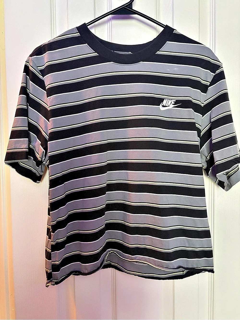 Nike The Nike Tee Striped Tee in Black & Gray Size Medium